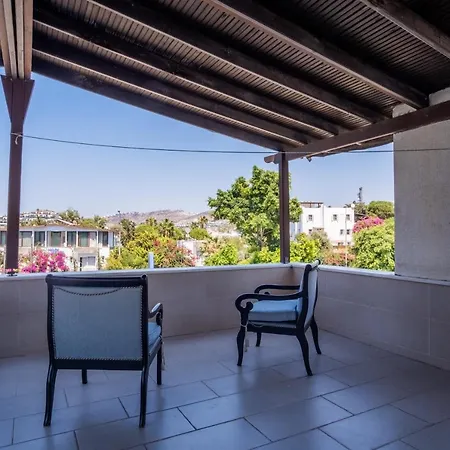 Villa Astonishing With Pool Yalıkavak